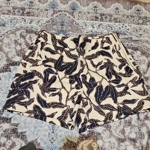 High-Waist Cream Leaf-Print Shorts